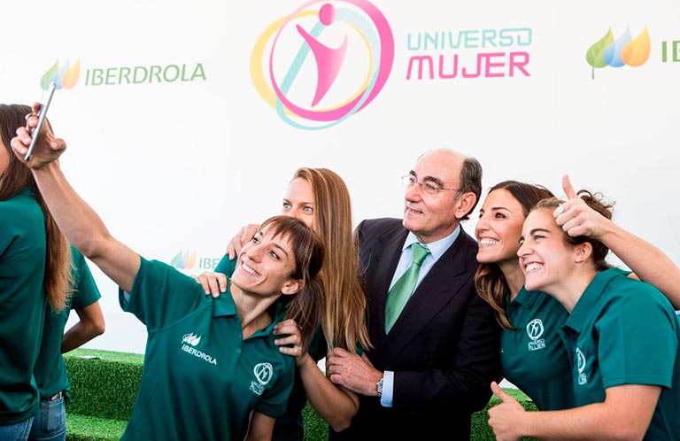 Sandra Sanchez es embajadora del Programa Universo Mujer